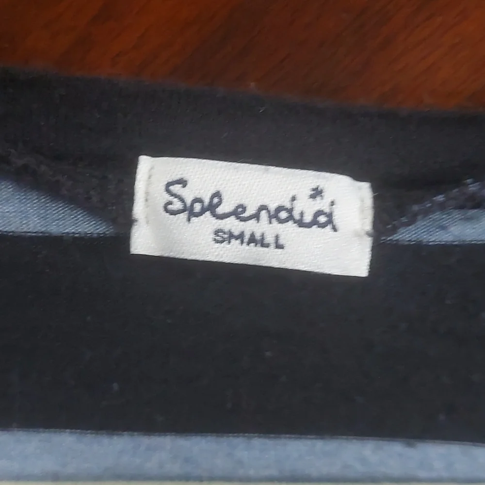 SPLENDID Top - Picture 2 of 3